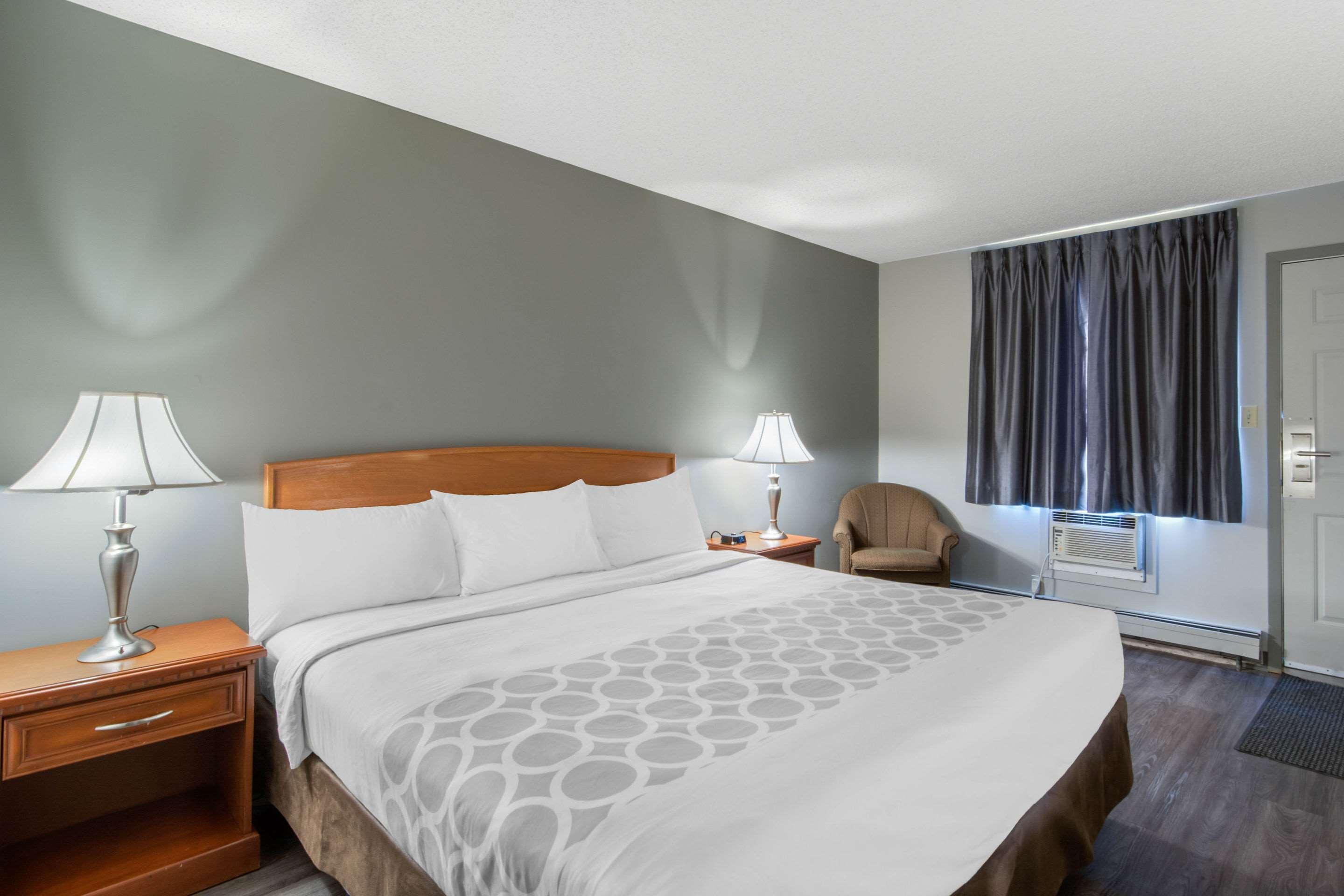 Econo Lodge Regina Extérieur photo