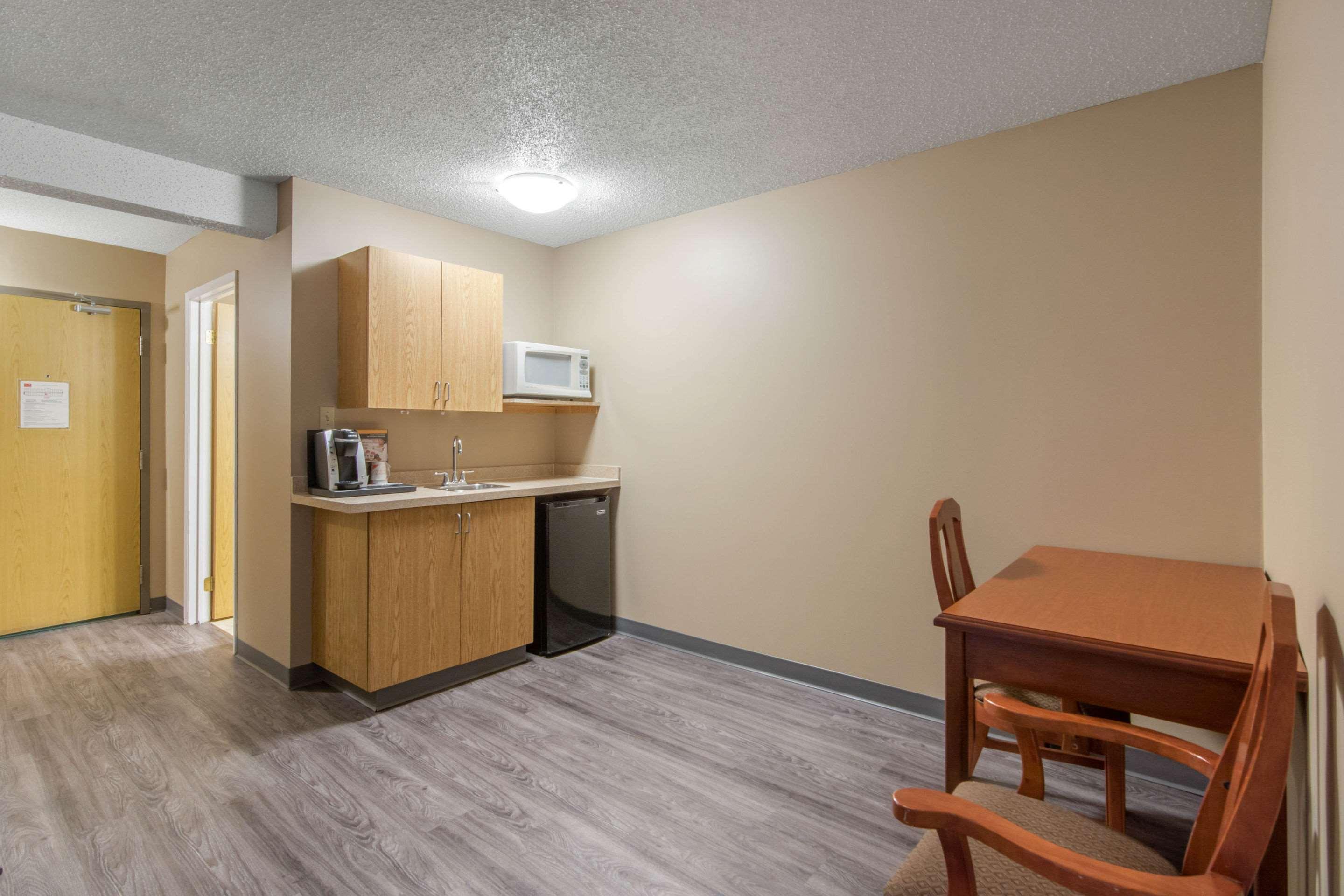 Econo Lodge Regina Extérieur photo