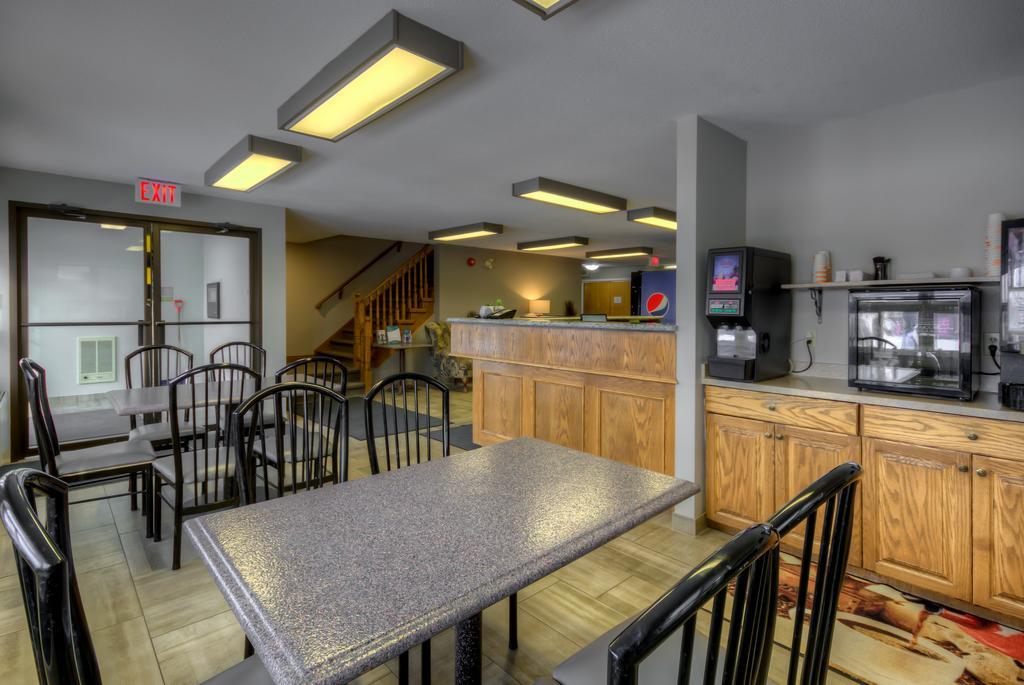 Econo Lodge Regina Extérieur photo