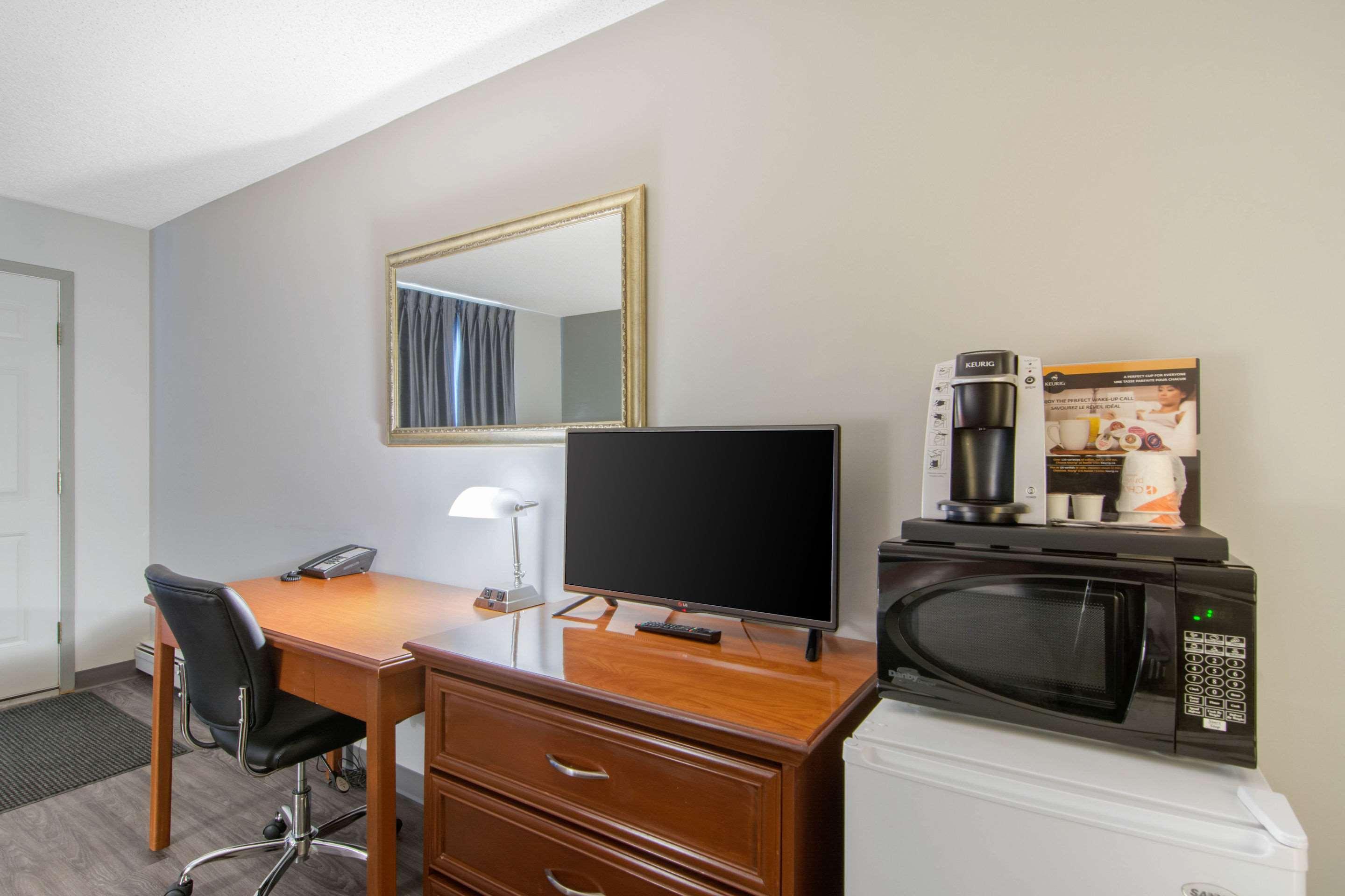 Econo Lodge Regina Extérieur photo