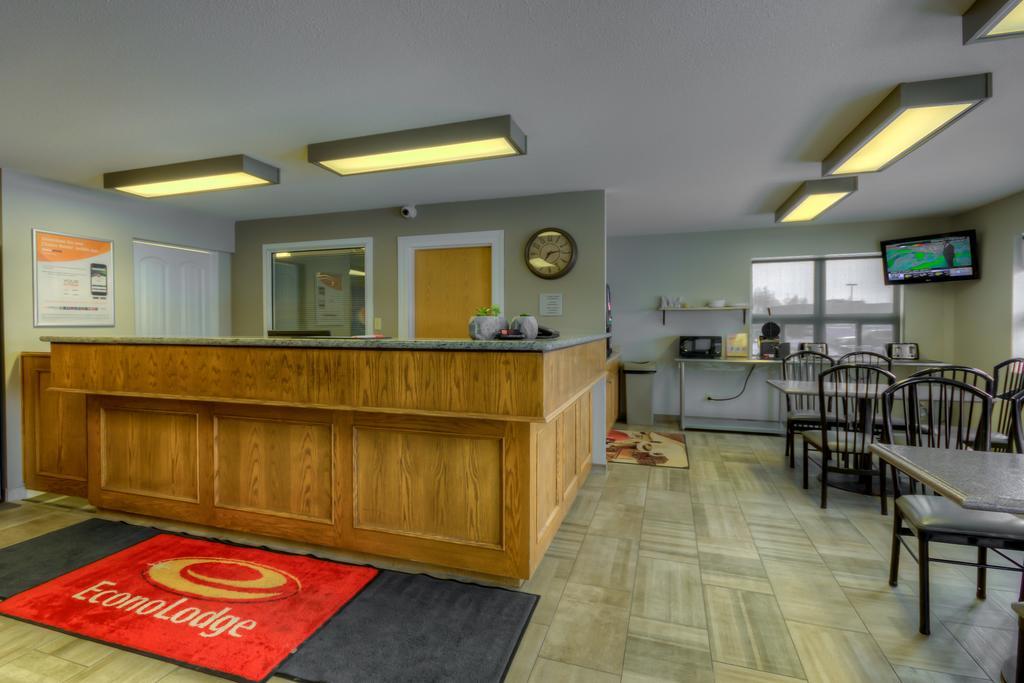 Econo Lodge Regina Extérieur photo