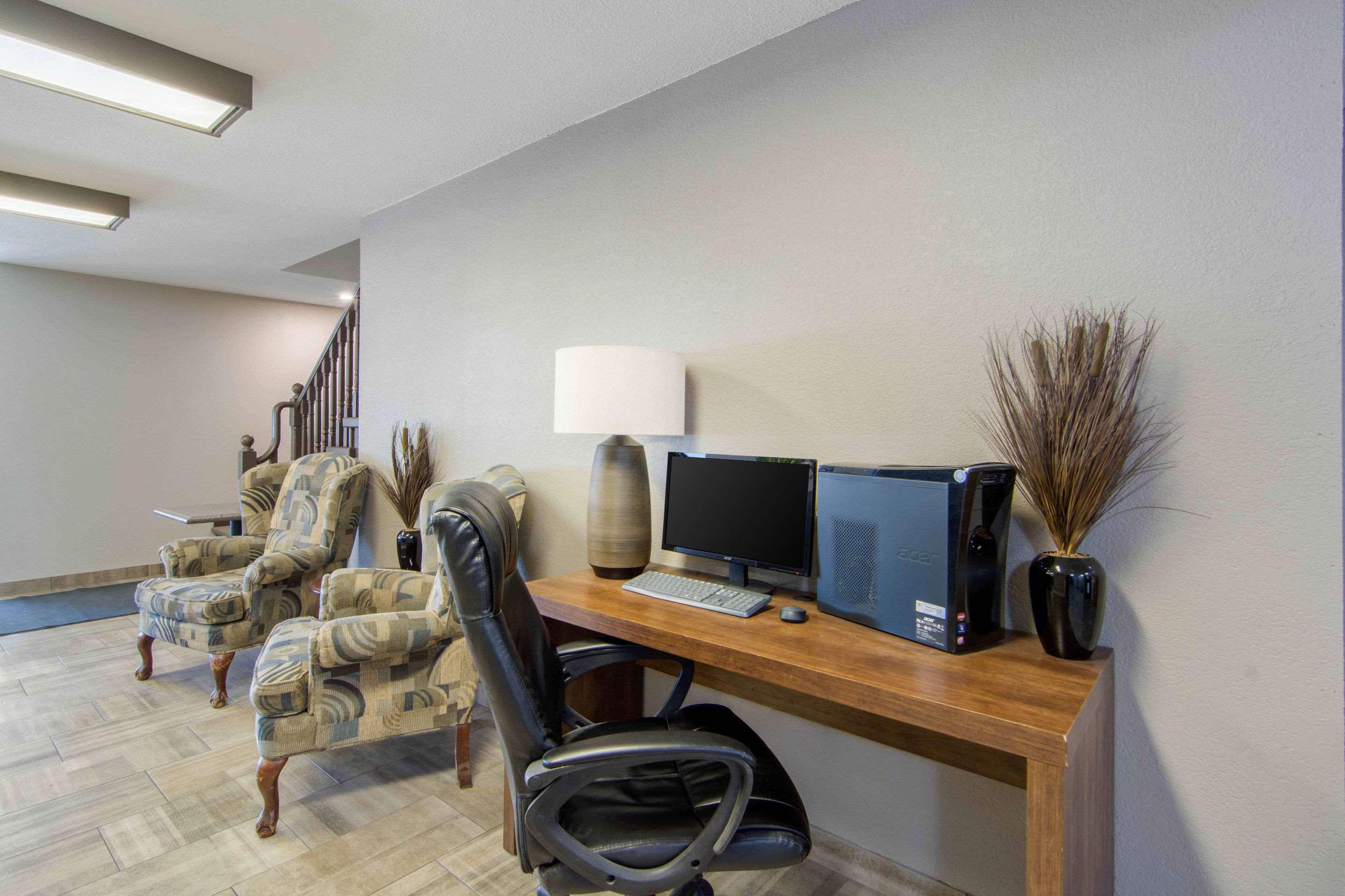 Econo Lodge Regina Extérieur photo