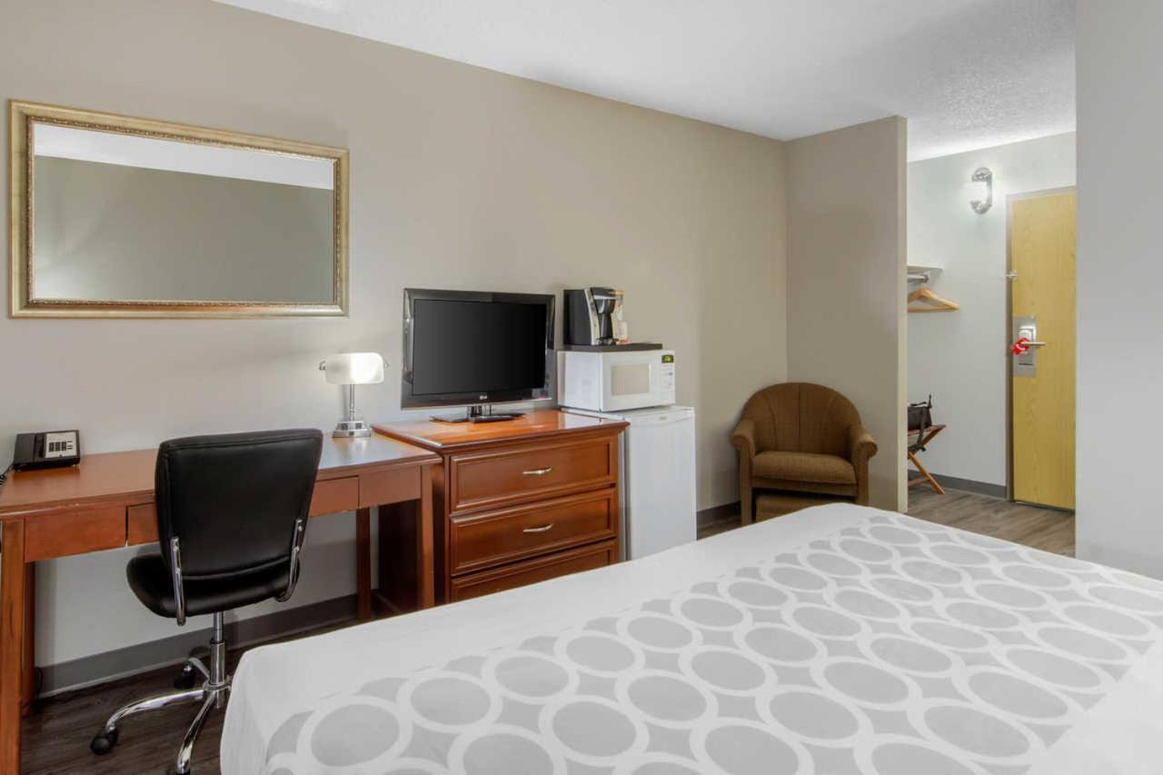 Econo Lodge Regina Extérieur photo